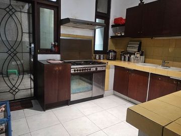 Dijual rumah di Grisenda tidak perlu renov lebar 10