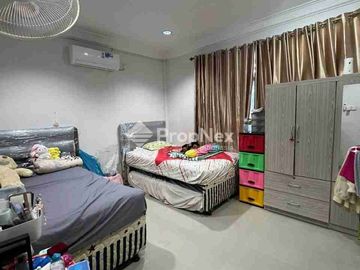 Mitra Raya Hadap Jalan Besar 3 Lantai Batam Centre
