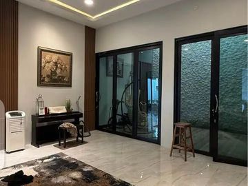 Lokasi Prima! Rumah Modern Furnished di Parakan Batununggal, Dekat Akses Tol & Pusat Kota