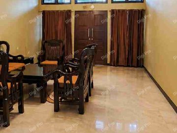 Jual Rumah Jumbo 1200m2, Lengkap Kolam Renang Pribadi. SHM