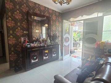 DIJUAL CEPAT RUMAH SEMI FURNISHED TAMAN BELAKANG LUAS @RUMAH FLORENCE PIK 1