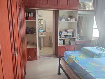 DIJUAL CEPAT RUMAH SEMI FURNISHED TAMAN BELAKANG LUAS @RUMAH FLORENCE PIK 1