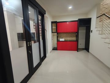 2 LANTAI – LUAS 108M2!! JUAL CEPAT RUMAH PERUM PANTAI MENTARI CLUSTER THE HAVENS – KENJERAN KEC. BULAK SURABAYA