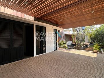 DIJUAL Rumah Hook Modern Tropis dengan Swimming Pool di Blok Terdepan Pondok Blimbing Indah, Araya Malang