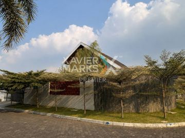 DIJUAL Rumah Hook Modern Tropis dengan Swimming Pool di Blok Terdepan Pondok Blimbing Indah, Araya Malang