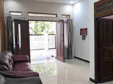 Dijual Rumah Terawat Bhaskara Sari. Dekat Kampus ITS, Mulyosari, Pakuwon City, Babatan Pantai & sekitarnya