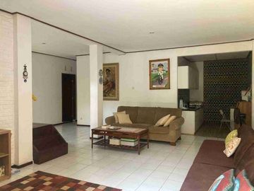 rumah terawat luas 320m di cigadung dago bandung utara