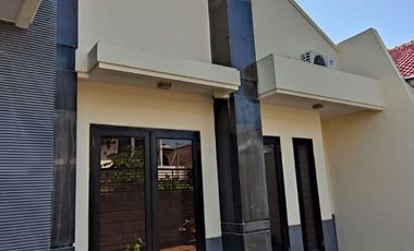 A201 SEWA RUMAH AREA DHARMAHUSADA INDAH, GUBENG, SURABAYA TIMUR, SIAP HUNI