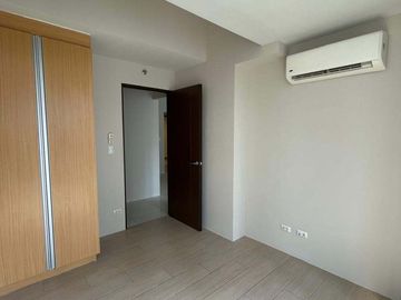 2 Bedroom condo unit For Sale in Uptown Ritz Residence at Taguig City