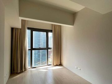 2 Bedroom condo unit For Sale in Uptown Ritz Residence at Taguig City