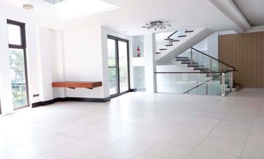 3 STOREY HOUSE FOR LEASE IN BEL-AIR MAKATI CITY