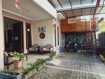 DIJUAL RUMAH KOST PREMIUM FULL ANAK KOST JALAN BUNGA2 SUHAT (DEKAT BUNGA CENGKEH)