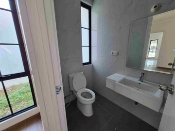 Disewakan Rumah di Cluster Bayu Premier Suvarna Sutera