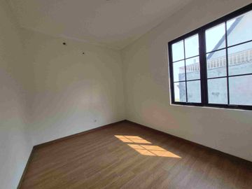 Disewakan Rumah di Cluster Bayu Premier Suvarna Sutera