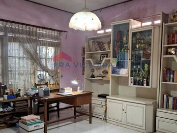 Rumah Strategis Tengah Kota Malang Cocok untuk Usaha, Investasi