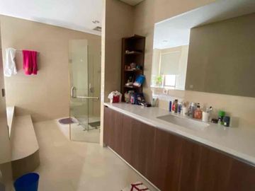 rumah 2 lantai prestigia BSD lokasi strategis baru renovasi