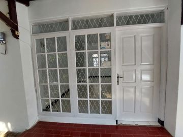 DISEWAKAN DIKONTRAKAN RUMAH KANTOR ANTAPANI ARCAMANIK KOTA BANDUNG STRATEGIS