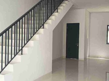 Oxford Square Yosega 2 Muka 4 Lantai Kawasan Victoria Central  District Gading Serpong