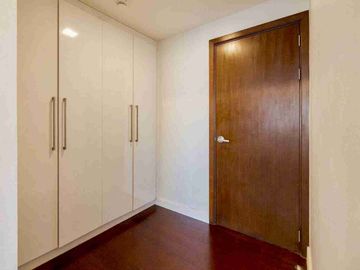Furnished 1 Bedroom at The Alcoves beside Ayala Mall Cebu | ALL IN PRICE