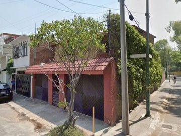 Casa en venta Calle Helio, Colonia El Rosario, Azcapotzalco, Recuperación Bancaria