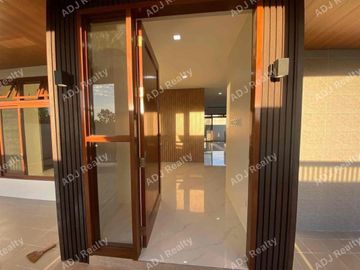 Colinas Verdes Brand new House and lot with pool