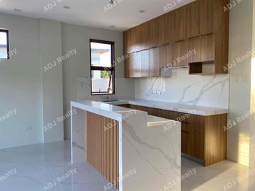 Colinas Verdes Brand new House and lot with pool