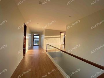 Colinas Verdes Brand new House and lot with pool