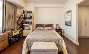 Condo for sale in Cebu Bus. Park, the Alcoves corner unit