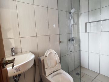 Santa Mesa Manila For Sale 4 Storey Townhouse near Lourdes Hospital RG