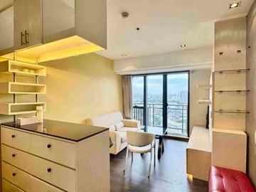 KNIGHTSBRIDGE CENTURY CITY MAKATI 1BR CONDO FOR SALE UNOBSTRUCTED VIEWS