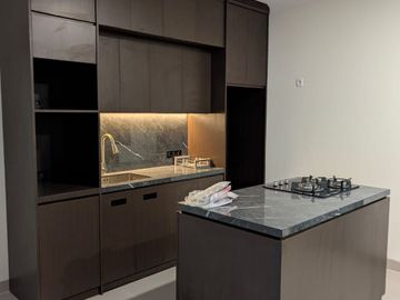 Dijual Rumah di Cluster Leonora Attic Semi Furnish