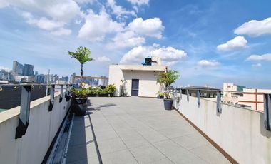 OFFICE BUILDING FOR SALE IN MANDALUYONG
