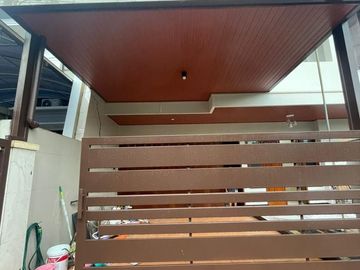 Di Jual Rumah  Dharmahusada Mewah Baru Renovasi tinggal jalan kaki ke galaxymall