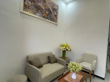 Di Jual Rumah  Dharmahusada Mewah Baru Renovasi tinggal jalan kaki ke galaxymall
