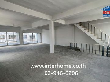 4.5-story commercial building, 39.9 sq.wah, Nawathai / MMC project. The building is opposite the Nawathai 7-Eleven branch on Phahonyothin Road, KM 44,