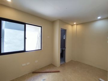3 Storey Santa Ana Manila Townhouse For Sale near Oedro Gil, OB Montessori, St. Francis School SD