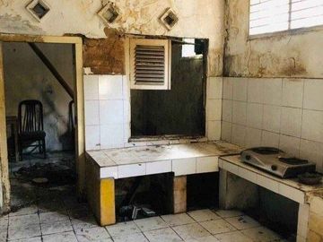 DIJUAL RUMAH HITUNG TANAH DI SAYAP SUDIRMAN BANDUNG