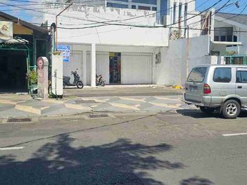 Disewakan Komersil di jalan Raya dharmahusada Surabaya pusat