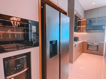 Dijual Rumah Mewah di Greenwich BSD, Lt.8x14m2, Fully Furnished