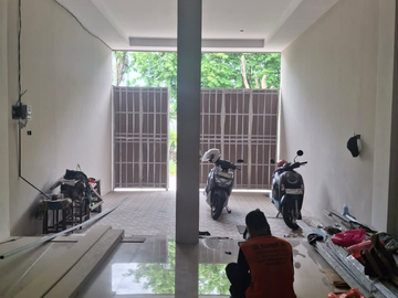 Rumah Usaha Gunung Anyar Sawah, cocok untuk usaha, jalanan ramai
