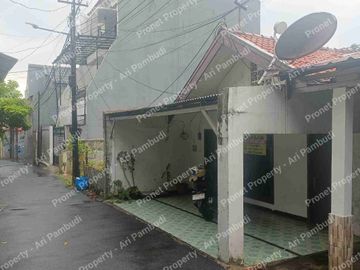 rumah tua di kebon baru jaksel