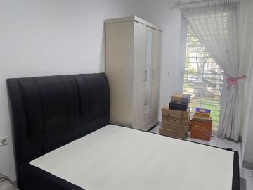 Disewakan Rumah Siap Huni di Demaja Depark BSD