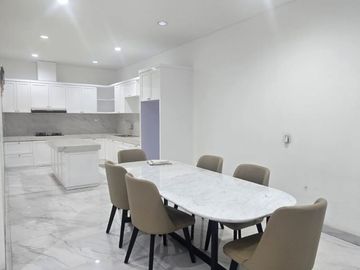 Disewakan Rumah Siap Huni di Demaja Depark BSD
