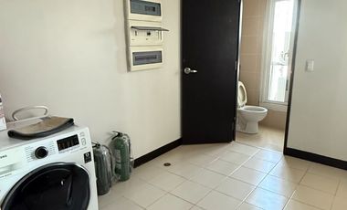 BGC CONDO FOR RENT 3 BEDROOM WITH PARKING PHP 150,000 MONTHLY FULLY FURNISHED