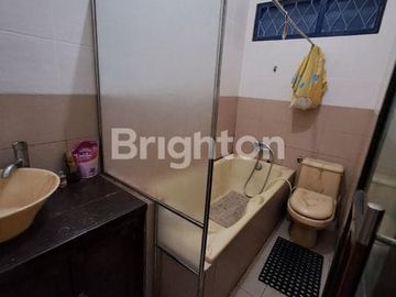 RUMAH DUA LANTAI SEMI FURNISH DI PERUMAHAN WIKA