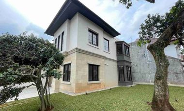 Rumah cantik 2 Lantai di Legenda Wisata, Zona Galileo . POSISI HOOK. Kabupaten Bogor.