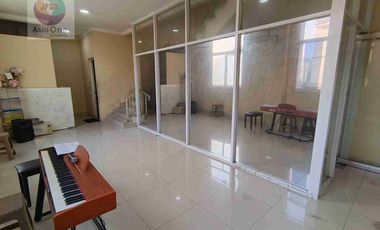 Disewakan ruko hook di jalan utama Grand Galaxy, Bekasi Selatan