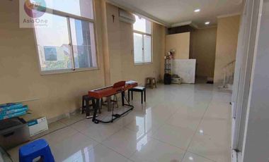 Disewakan ruko hook di jalan utama Grand Galaxy, Bekasi Selatan