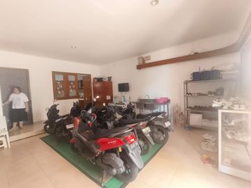 FORSALE RUMAH REGENCY 21 SIAP HUNI STRATEGIS SURABAYA KOTA LA 424