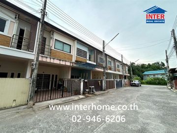 Two-story townhome, 16.4 sq.wa., Prarthana Town Plus Village, Soi Laem Payom 2, Sukhumvit Road, Rayong City, Rayong.